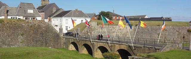 都市神醫葉辰很囂張_第75章 天神下凡！