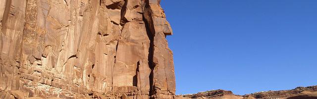 上門龍婿葉辰蕭初然_第330章 誰能幫你出這個頭？